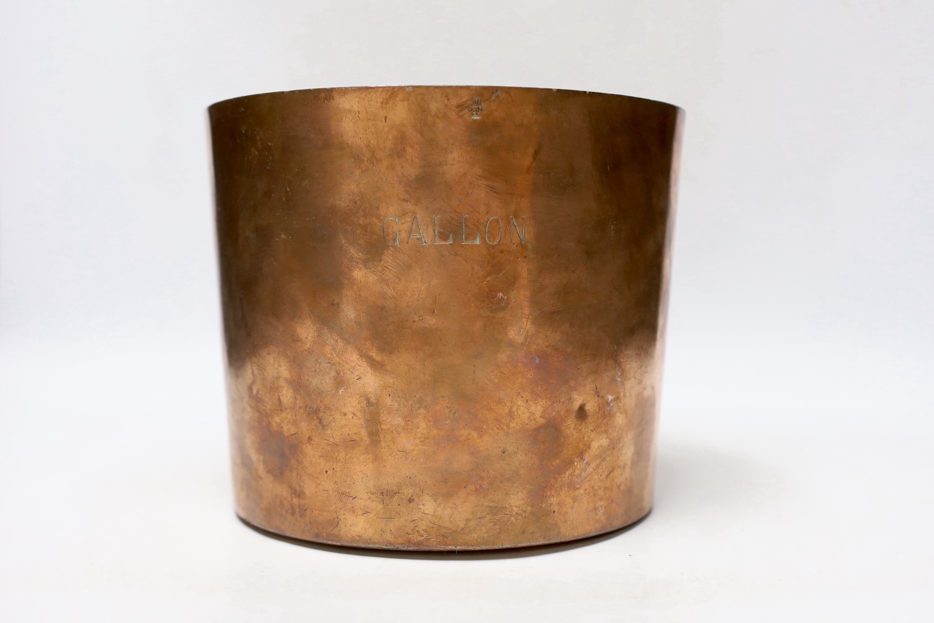 A one gallon Royal Navy rum measure, stamped 1941, handle 18cm high